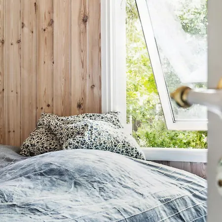 Togetherness In The Cosy Small House On Falster Bøtø By